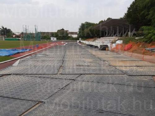 Sportpálya védése